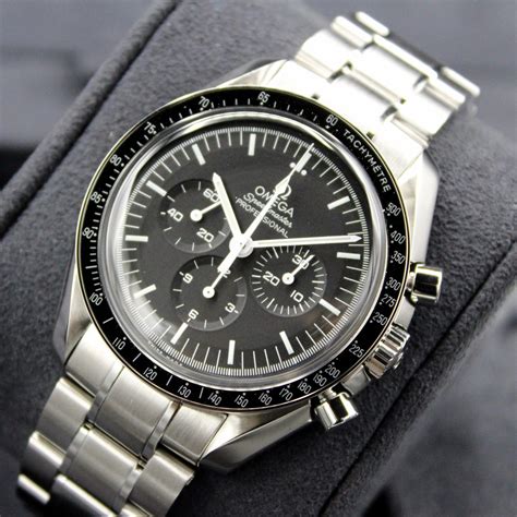 omega moonwatch chronograph